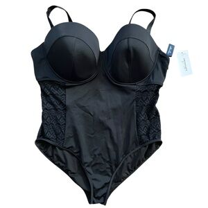 NWT Swimsuits For All Black Classic One Piece Swimsuit Vacation Pool Womens 24